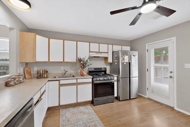 3037 Mason Meadows Drive NE, Rio Rancho, NM 87144