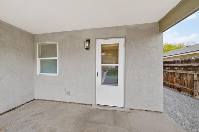 3037 Mason Meadows Drive NE, Rio Rancho, NM 87144