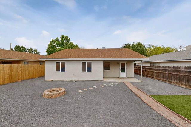 3037 Mason Meadows Drive NE, Rio Rancho, NM 87144