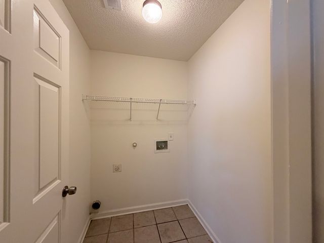 10097 BLOOMSBURY AVE, Cordova, TN 38016