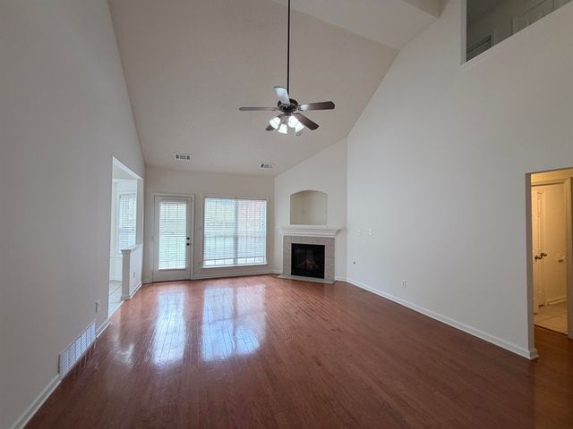 10097 BLOOMSBURY AVE, Cordova, TN 38016