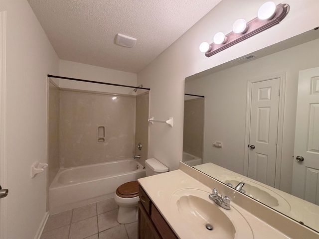 10097 BLOOMSBURY AVE, Cordova, TN 38016