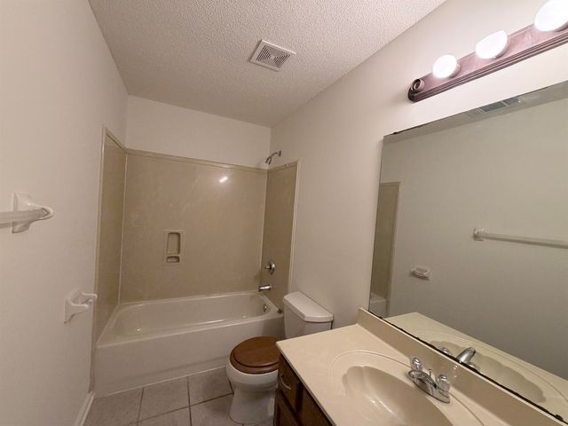 10097 BLOOMSBURY AVE, Cordova, TN 38016