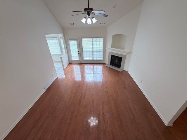 10097 BLOOMSBURY AVE, Cordova, TN 38016