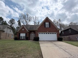 10097 BLOOMSBURY AVE, Cordova, TN 38016