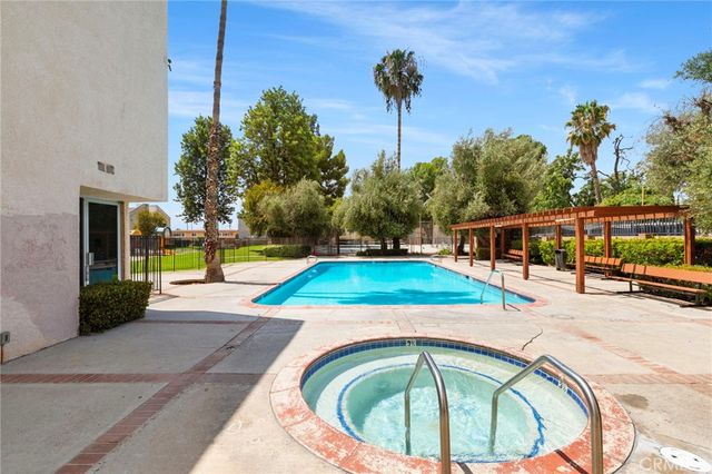 7641 Reseda Boulevard 126, Reseda, CA 91335