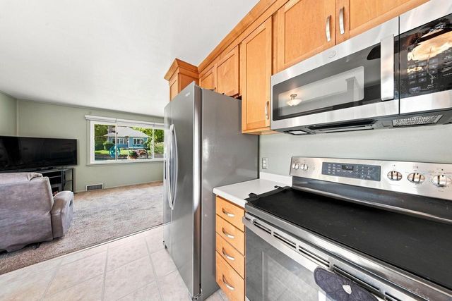100 N Highland AVENUE, Thiensville, WI 53092
