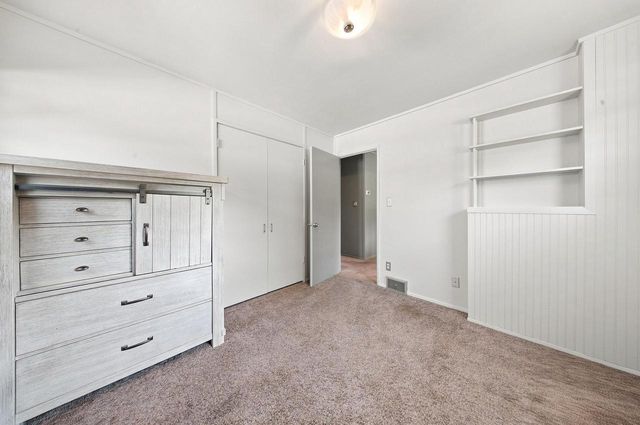 100 N Highland AVENUE, Thiensville, WI 53092