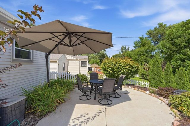 100 N Highland AVENUE, Thiensville, WI 53092