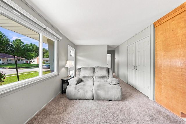 100 N Highland AVENUE, Thiensville, WI 53092