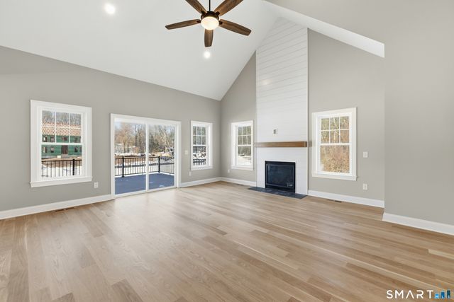 42 Holcomb Street, Simsbury, CT 06070