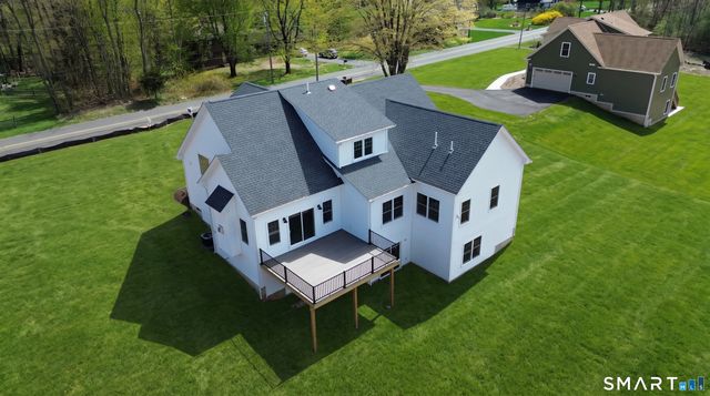 42 Holcomb Street, Simsbury, CT 06070