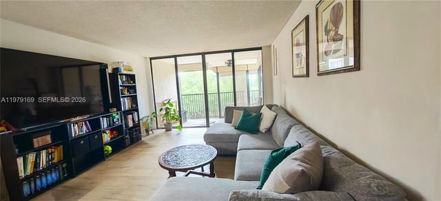 2802 N 46 AVE 520B, Hollywood, FL 33021