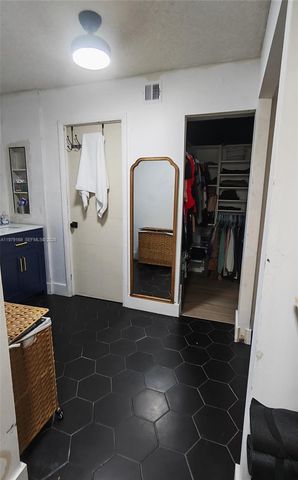 2802 N 46 AVE 520B, Hollywood, FL 33021