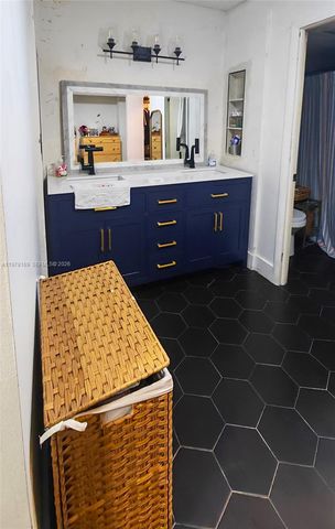 2802 N 46 AVE 520B, Hollywood, FL 33021