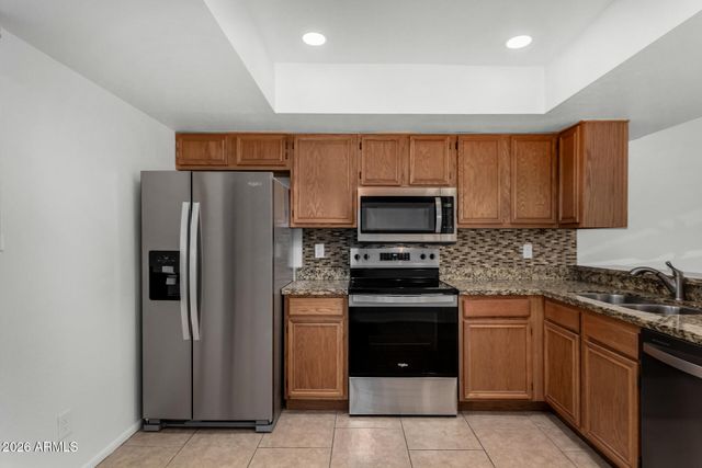 2842 E BECK Lane 2, Phoenix, AZ 85032