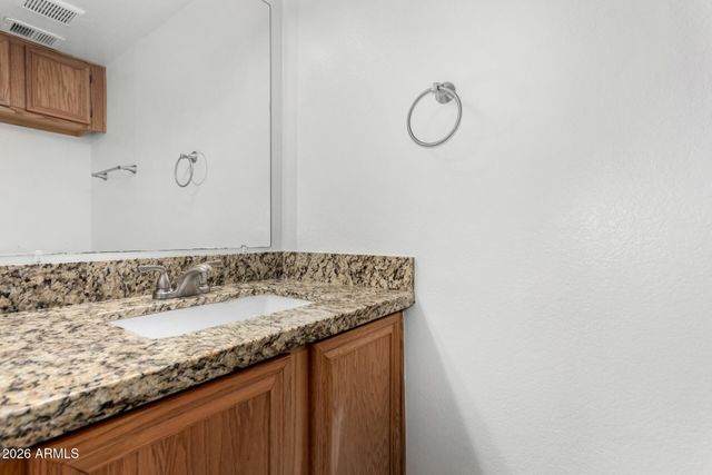2842 E BECK Lane 2, Phoenix, AZ 85032