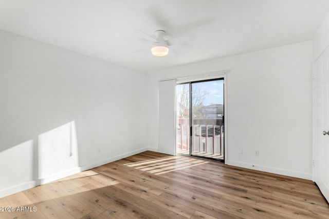 2842 E BECK Lane 2, Phoenix, AZ 85032