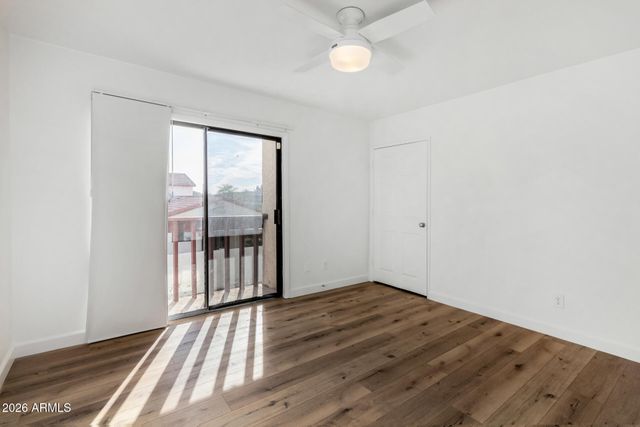 2842 E BECK Lane 2, Phoenix, AZ 85032