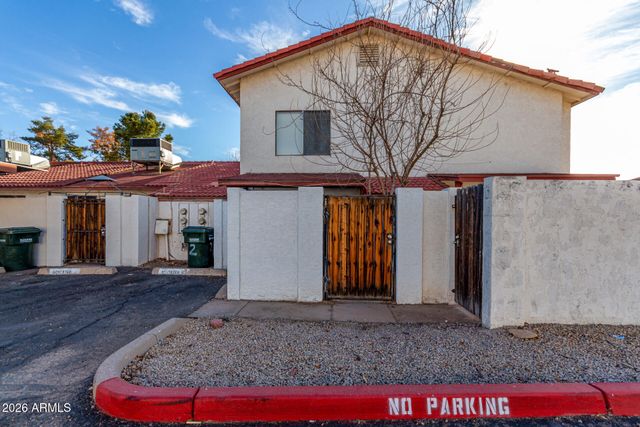 2842 E BECK Lane 2, Phoenix, AZ 85032