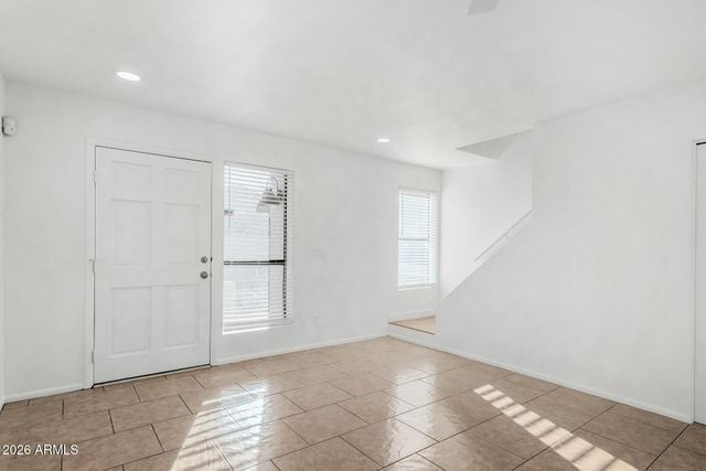 2842 E BECK Lane 2, Phoenix, AZ 85032