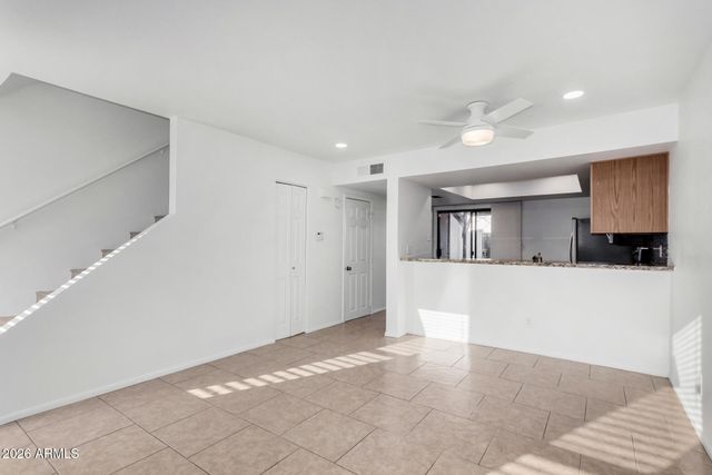 2842 E BECK Lane 2, Phoenix, AZ 85032