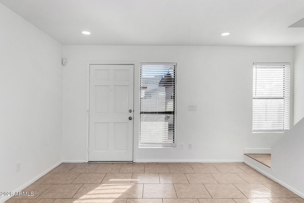 2842 E BECK Lane 2, Phoenix, AZ 85032 — photo 4
