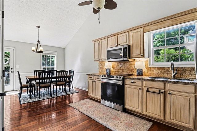 1948 E Bay Street, Hoschton, GA 30548