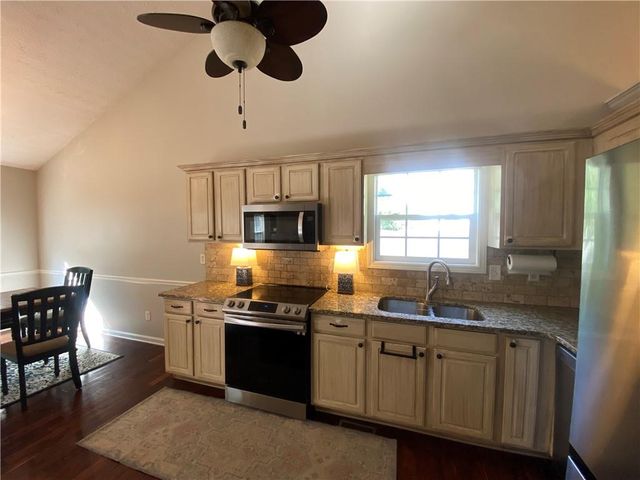 1948 E Bay Street, Hoschton, GA 30548