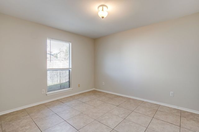1031 Gaynor Avenue, Duncanville, TX 75137
