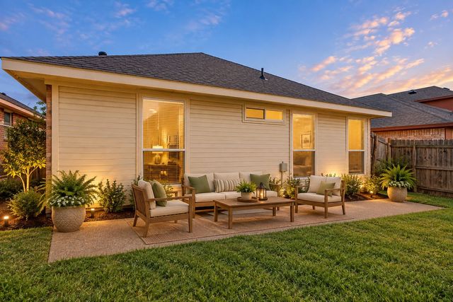 1031 Gaynor Avenue, Duncanville, TX 75137