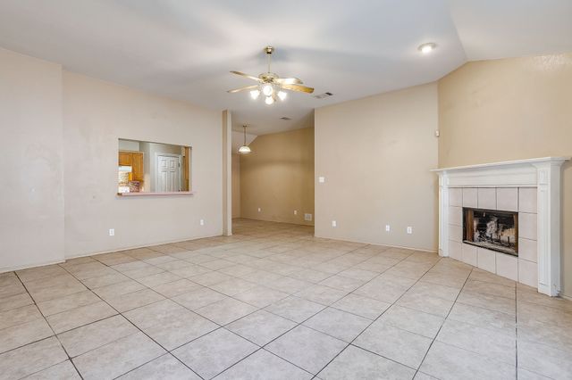 1031 Gaynor Avenue, Duncanville, TX 75137