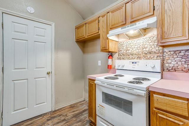 1031 Gaynor Avenue, Duncanville, TX 75137