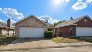 1031 Gaynor Avenue, Duncanville, TX 75137