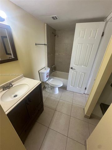 496 NW 165th St Rd D-311, Miami, FL 33169