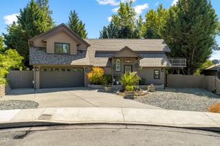 104 NW Dawnhill Court, Grants Pass, OR 97526