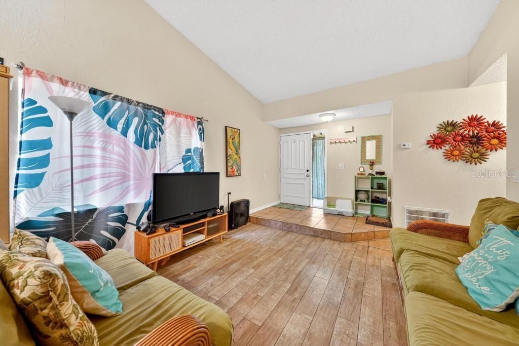 Image 37 of property listing at 214 PERTH COURT A, Winter Springs, FL 32708