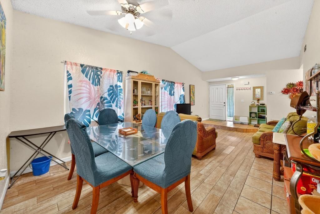 Image 38 of property listing at 214 PERTH COURT A, Winter Springs, FL 32708