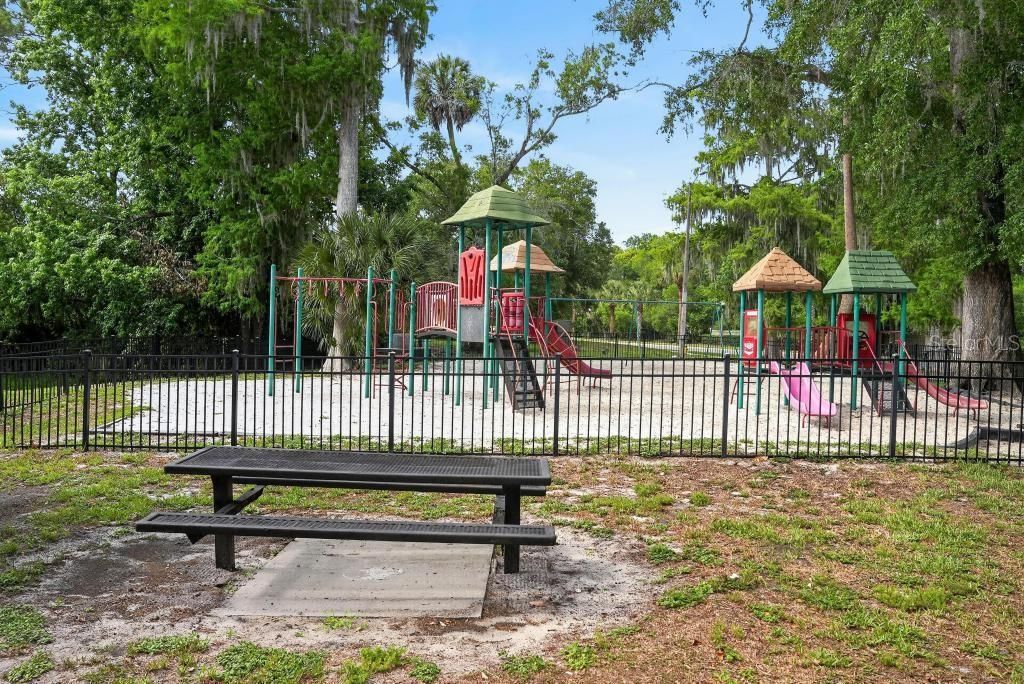 Image 81 of property listing at 214 PERTH COURT A, Winter Springs, FL 32708