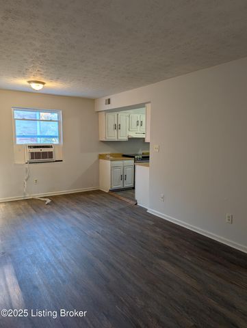 3224 Springfield Dr, Louisville, KY 40214