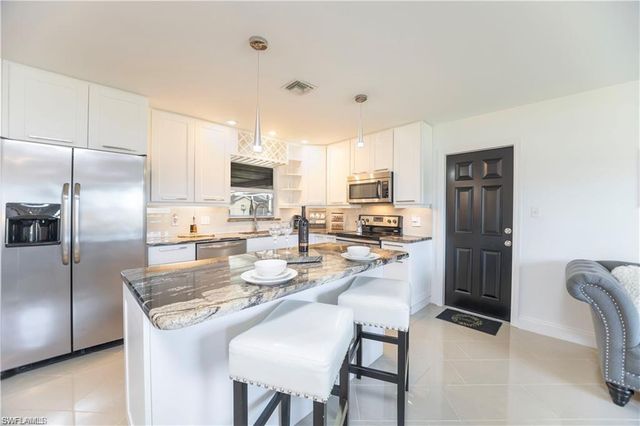 4584 San Antonio LN, Bonita Springs, FL 34134