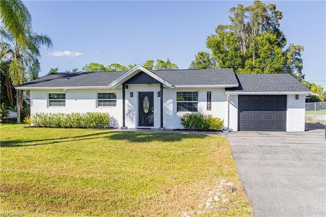 4584 San Antonio LN, Bonita Springs, FL 34134