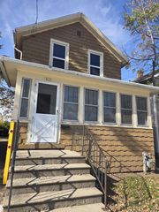 817 CHERRY STREET, Oshkosh, WI 54901