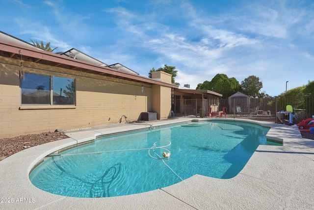 17046 N 37TH Avenue, Glendale, AZ 85308