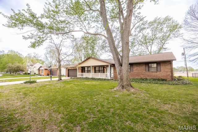 717 Knipp Avenue, Mascoutah, IL 62258