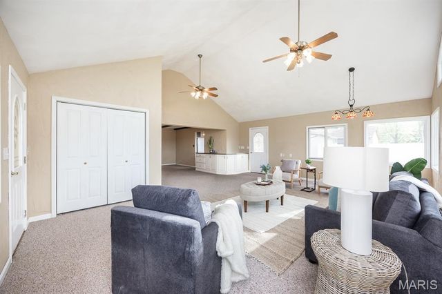 717 Knipp Avenue, Mascoutah, IL 62258