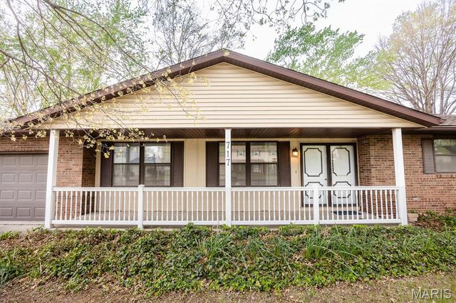 717 Knipp Avenue, Mascoutah, IL 62258