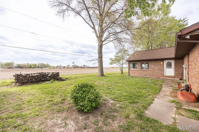 717 Knipp Avenue, Mascoutah, IL 62258