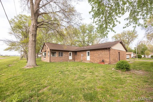 717 Knipp Avenue, Mascoutah, IL 62258