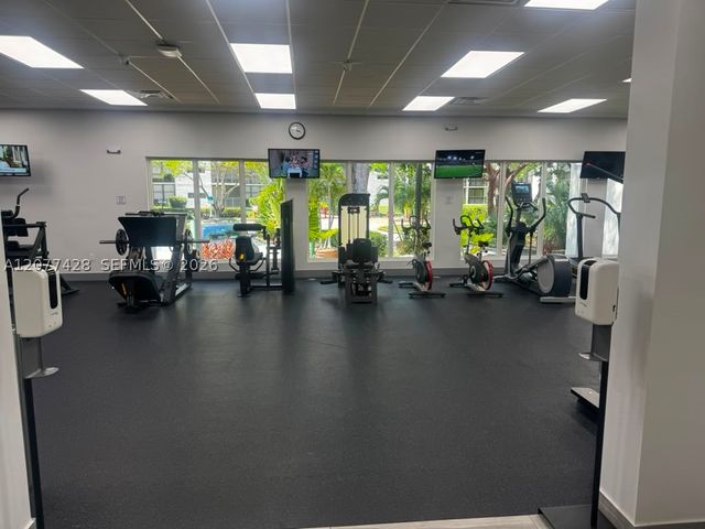 16919 N Bay Rd 108, Sunny Isles Beach, FL 33160